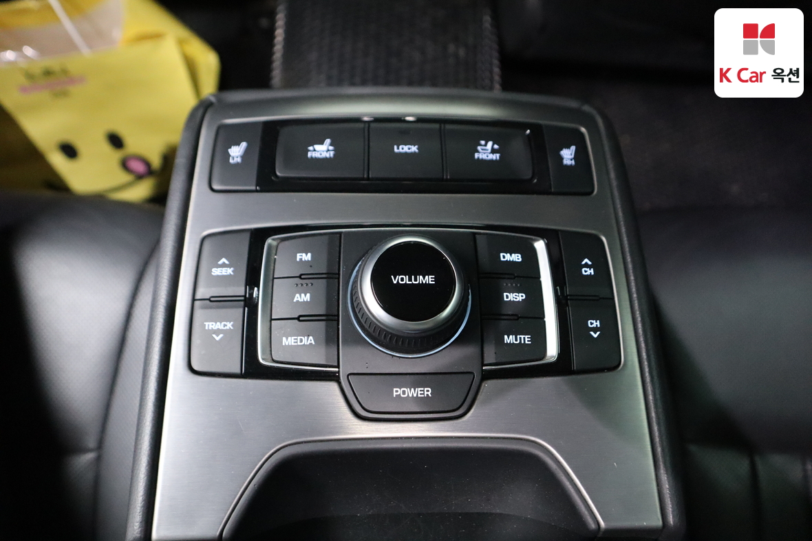 هيونداي جينيسيس 2014 - صورة 25