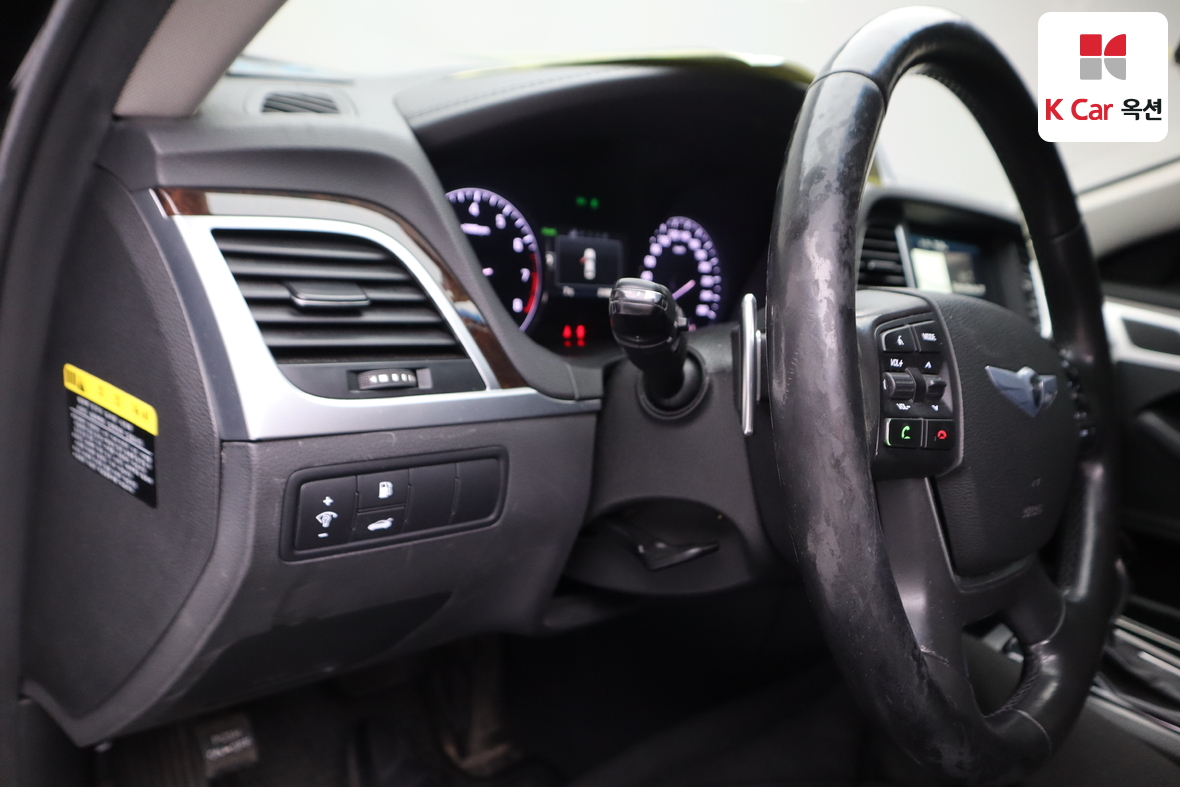 هيونداي جينيسيس 2014 - صورة 9