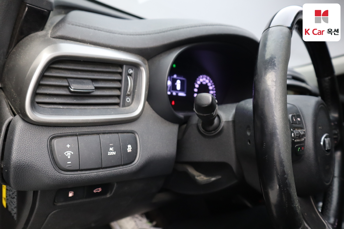 كيا سورينتو 2015 - صورة 9