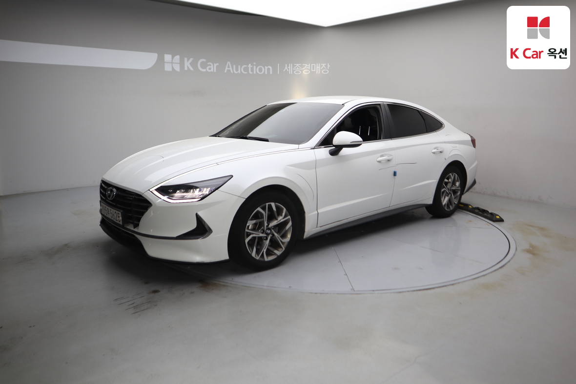 Hyundai Sonata 2021 - Image 1