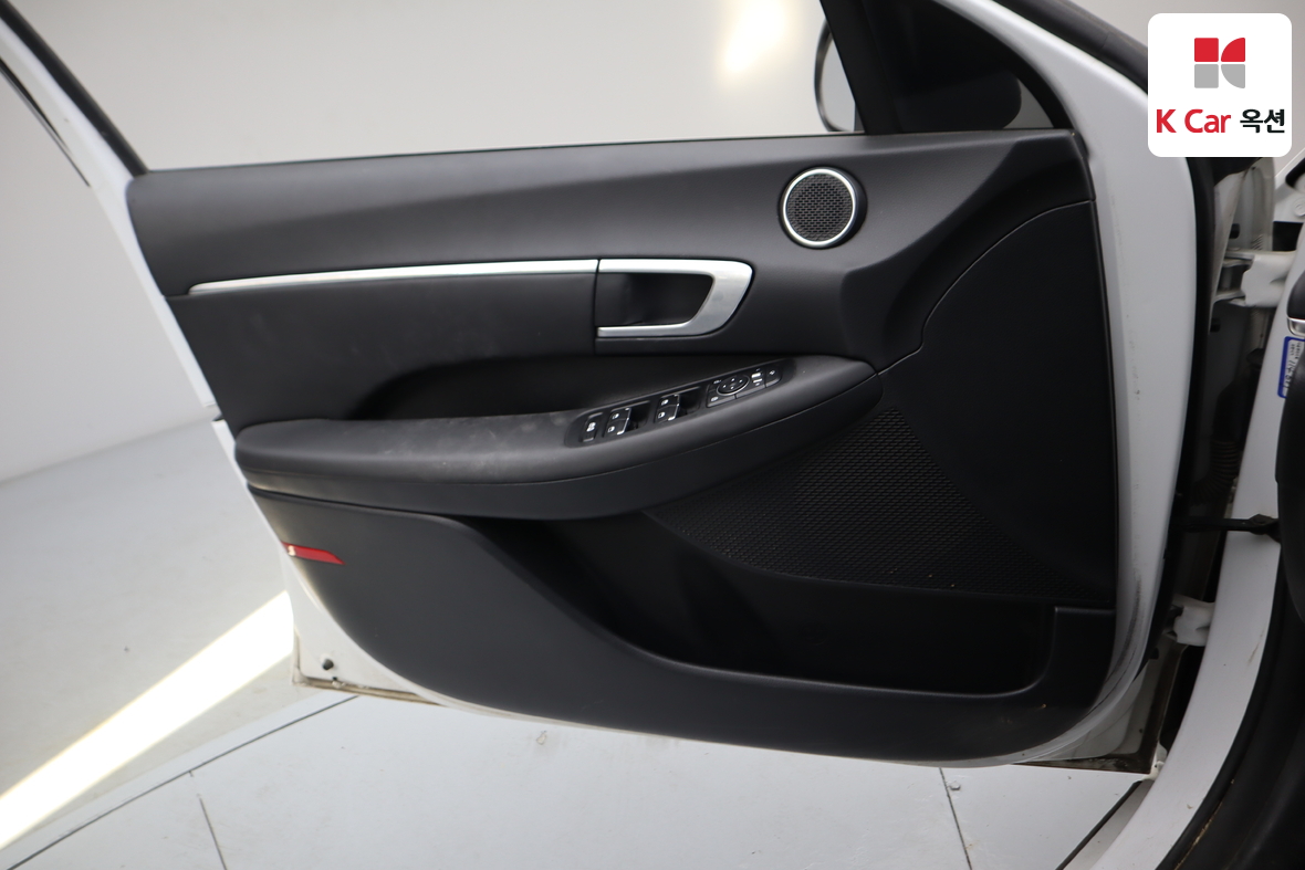 Hyundai Sonata 2021 - Image 8