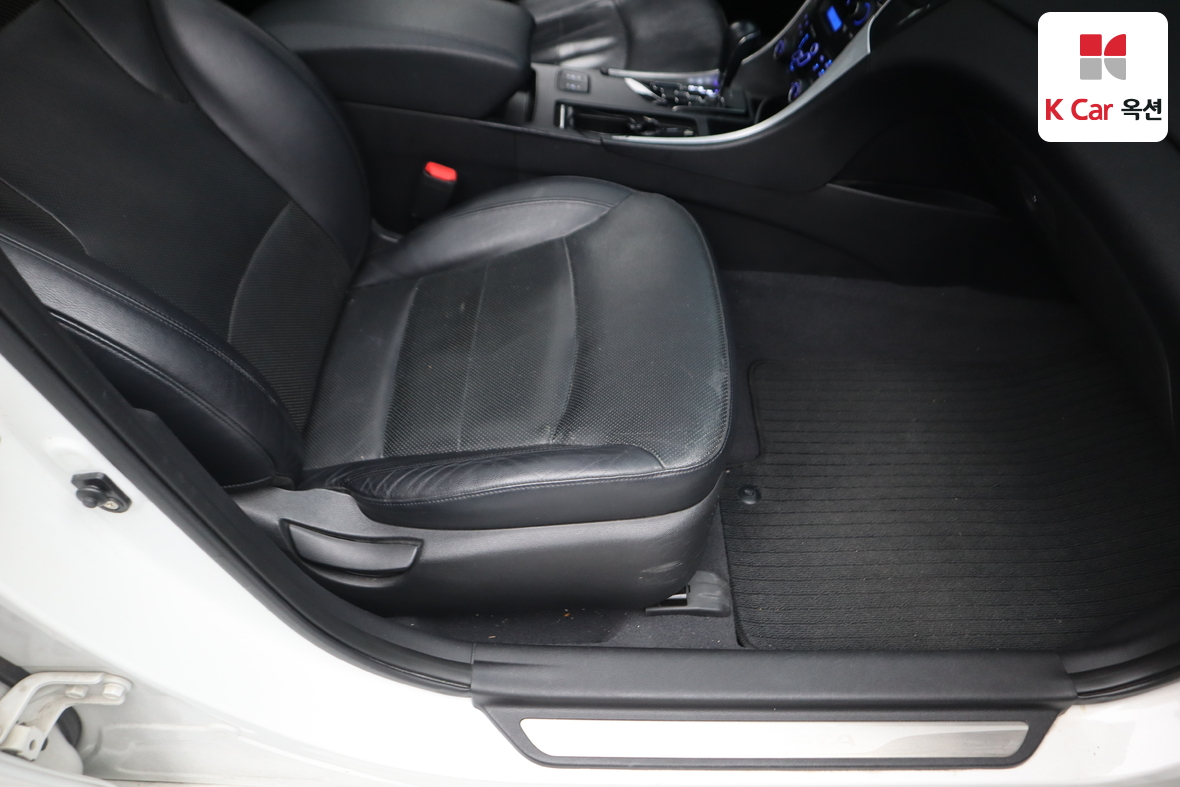 Hyundai Sonata 2011 - Image 33