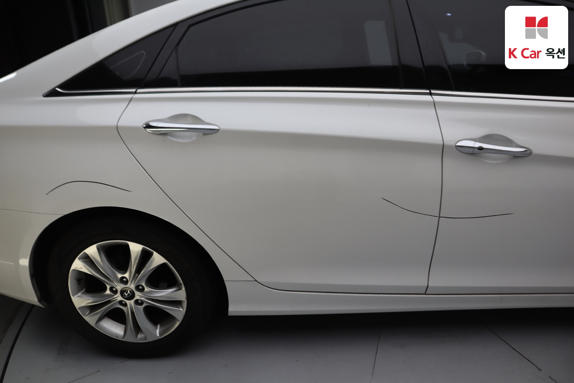 Hyundai Sonata 2011 - Image 38