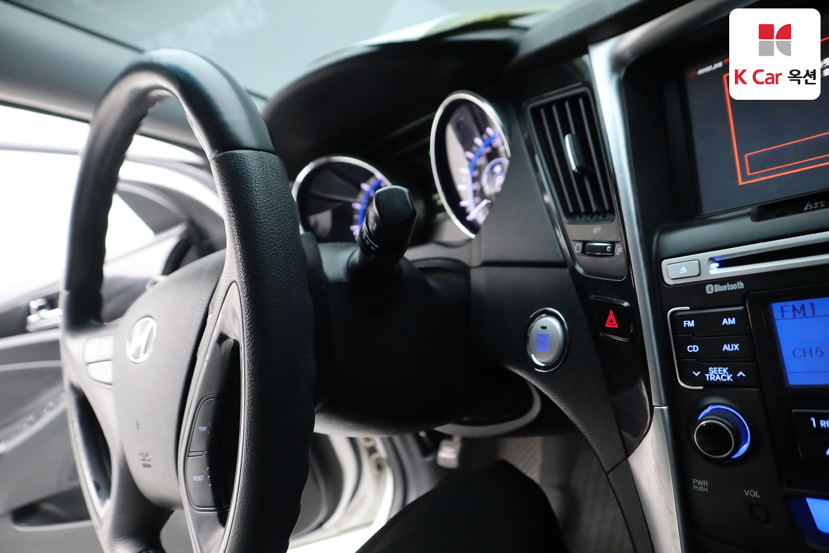 Hyundai Sonata 2011 - Image 11