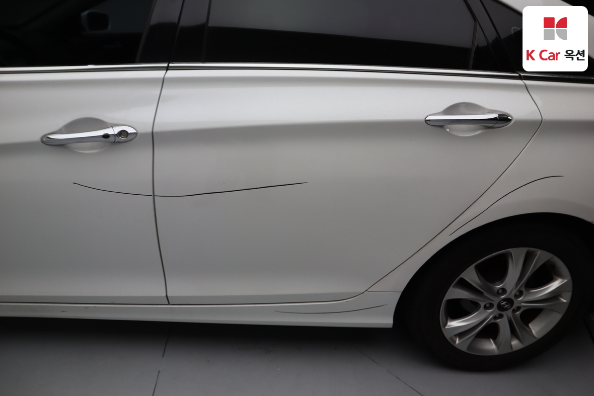 Hyundai Sonata 2011 - Image 42