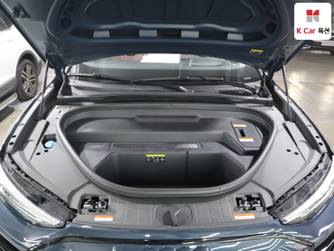 2025 - audi e-tron