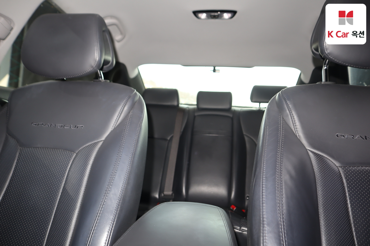 Hyundai AZERA 2013 - Image 18