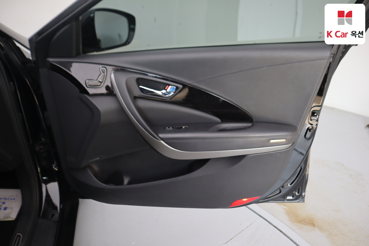 Hyundai AZERA 2013 - Image 27