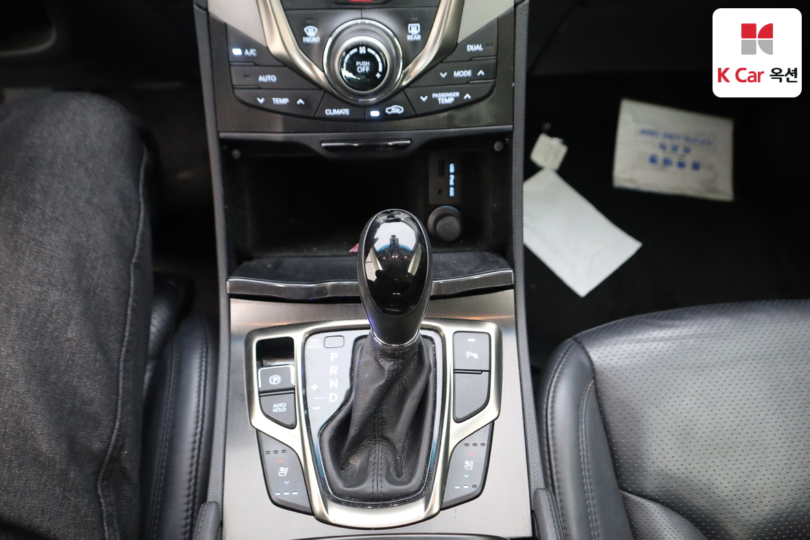 Hyundai AZERA 2013 - Image 16