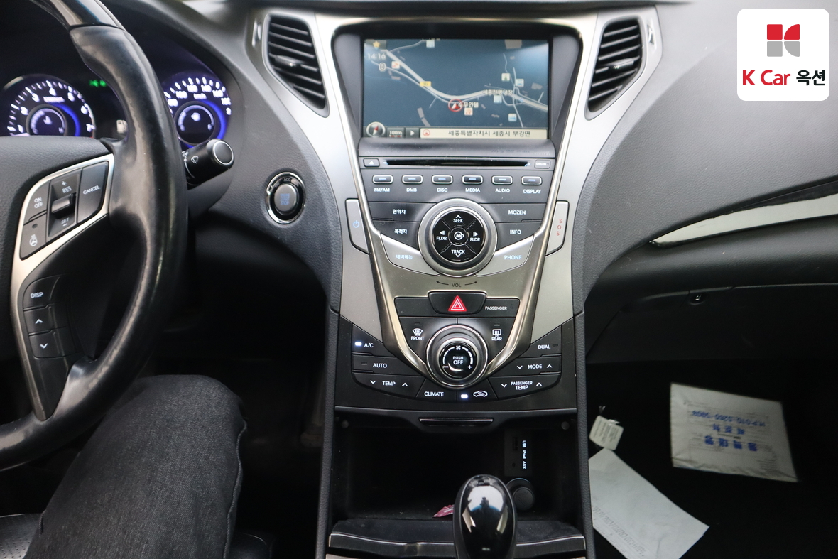 Hyundai AZERA 2013 - Image 6