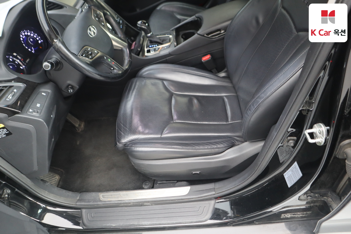 Hyundai AZERA 2013 - Image 19