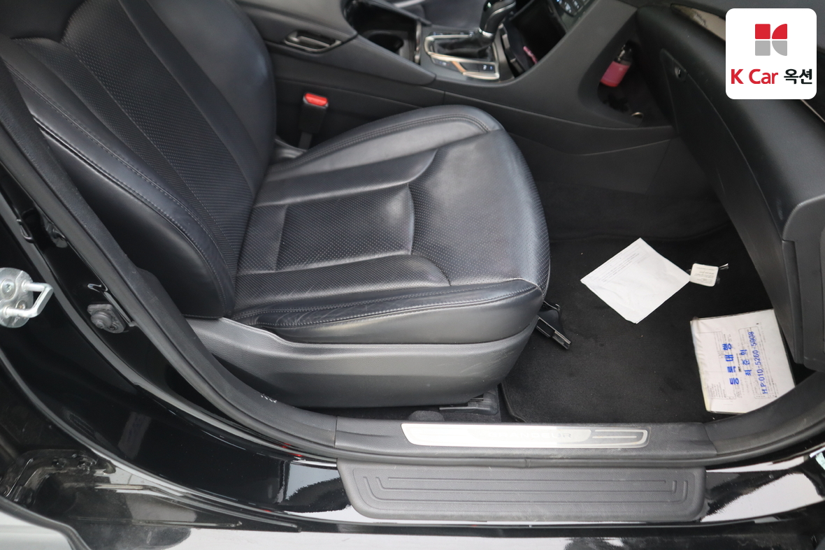 Hyundai AZERA 2013 - Image 28