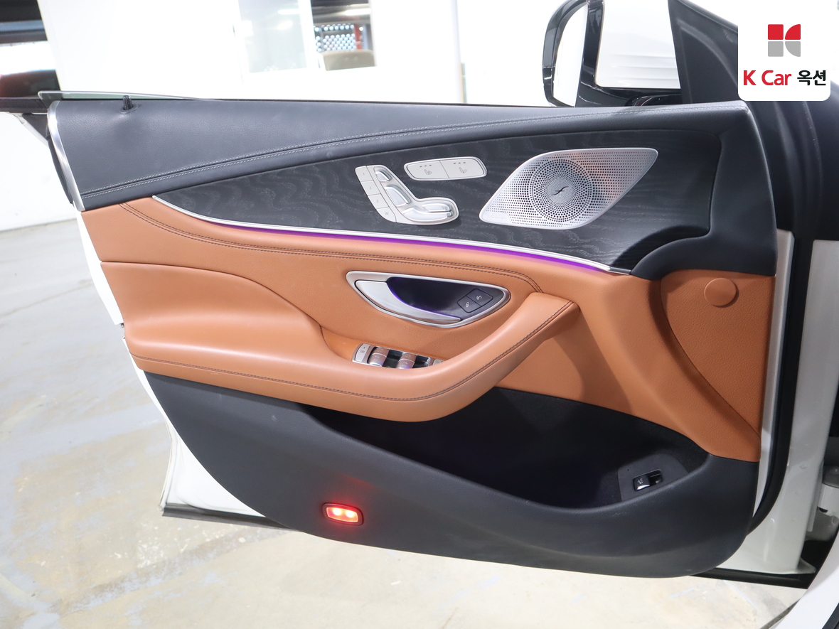 مرسيدس بنز CLS 2023 - صورة 8