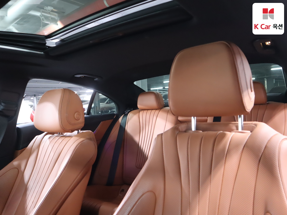 مرسيدس بنز CLS 2023 - صورة 20