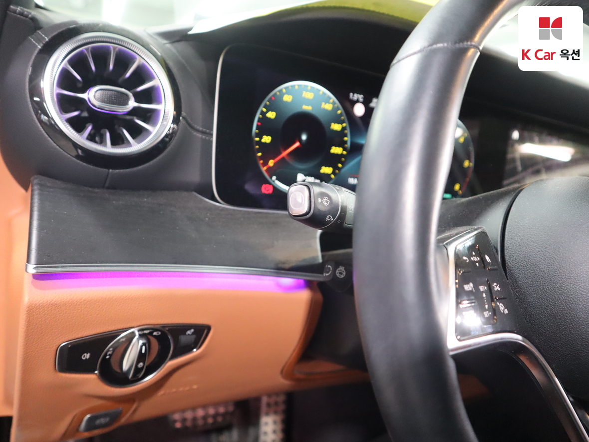 مرسيدس بنز CLS 2023 - صورة 9