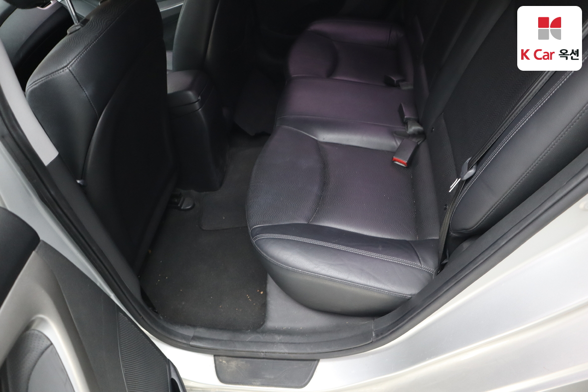 Hyundai Elantra 2012 - Image 21