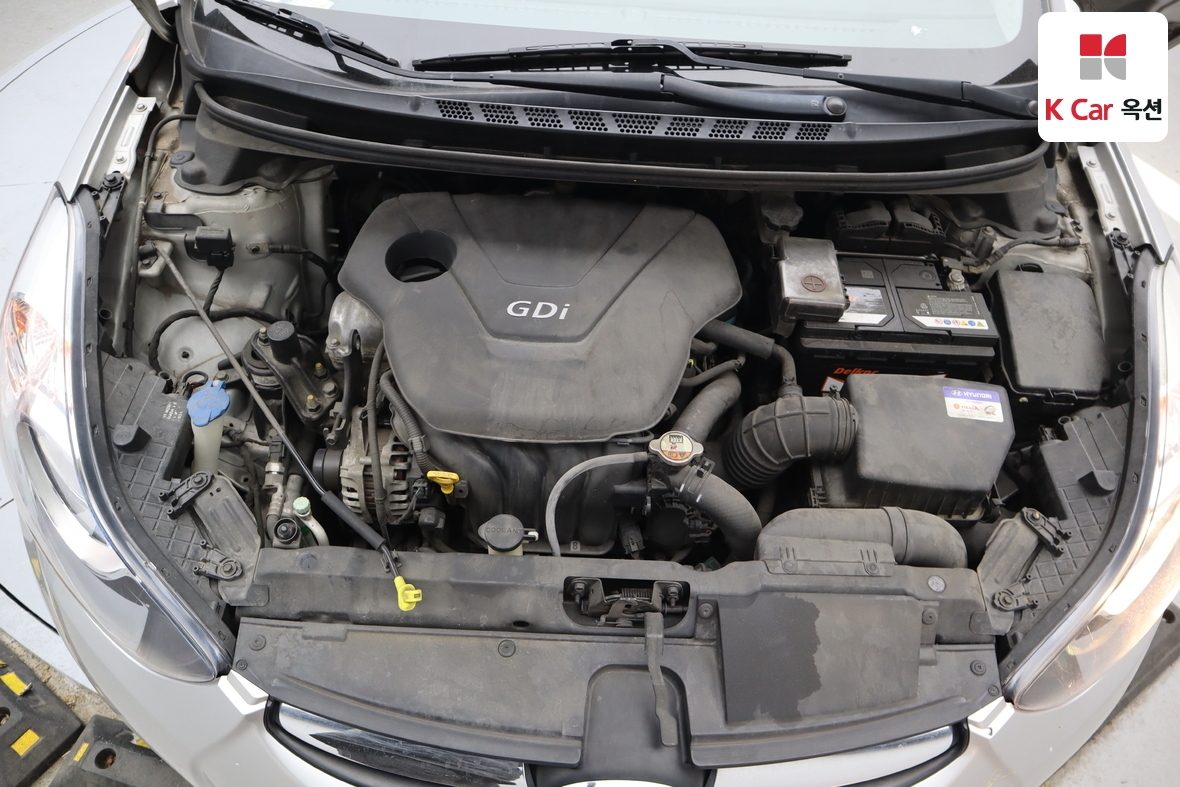 Hyundai Elantra 2012 - Image 30