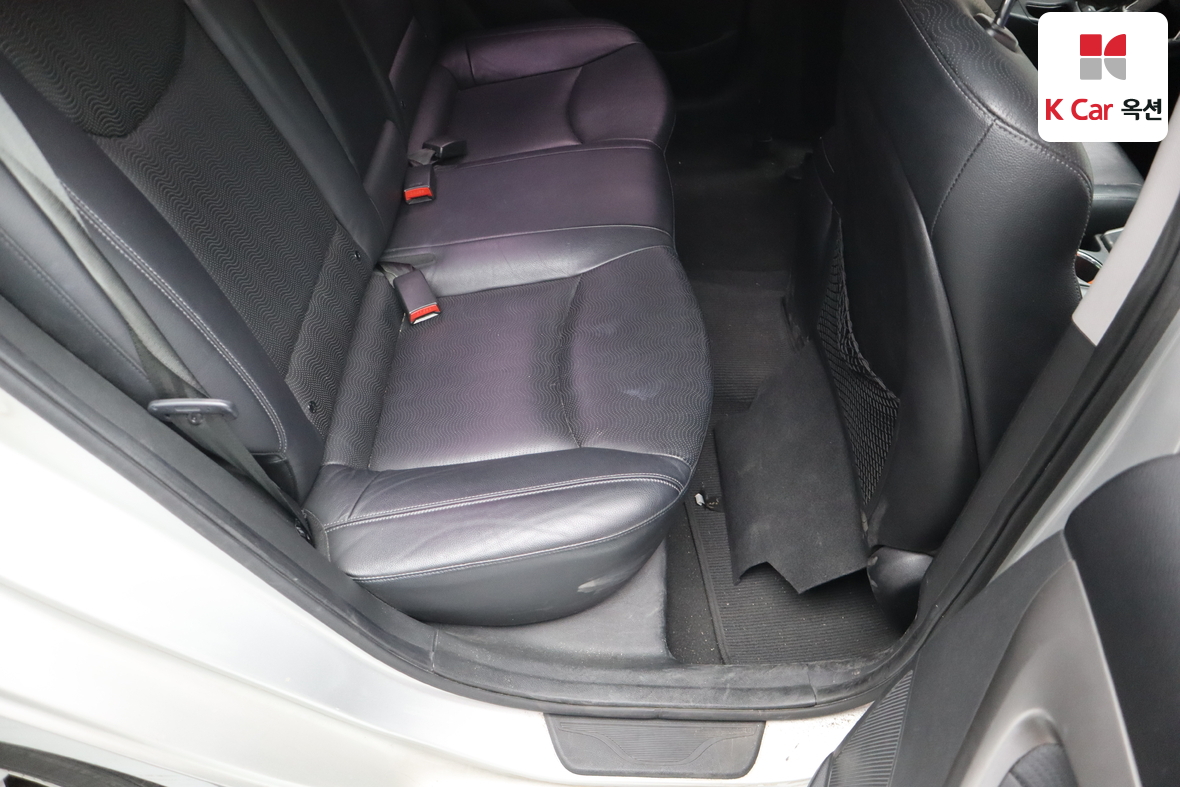 Hyundai Elantra 2012 - Image 25