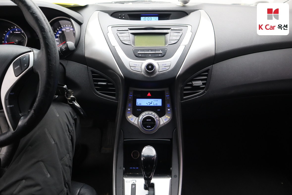 Hyundai Elantra 2012 - Image 6