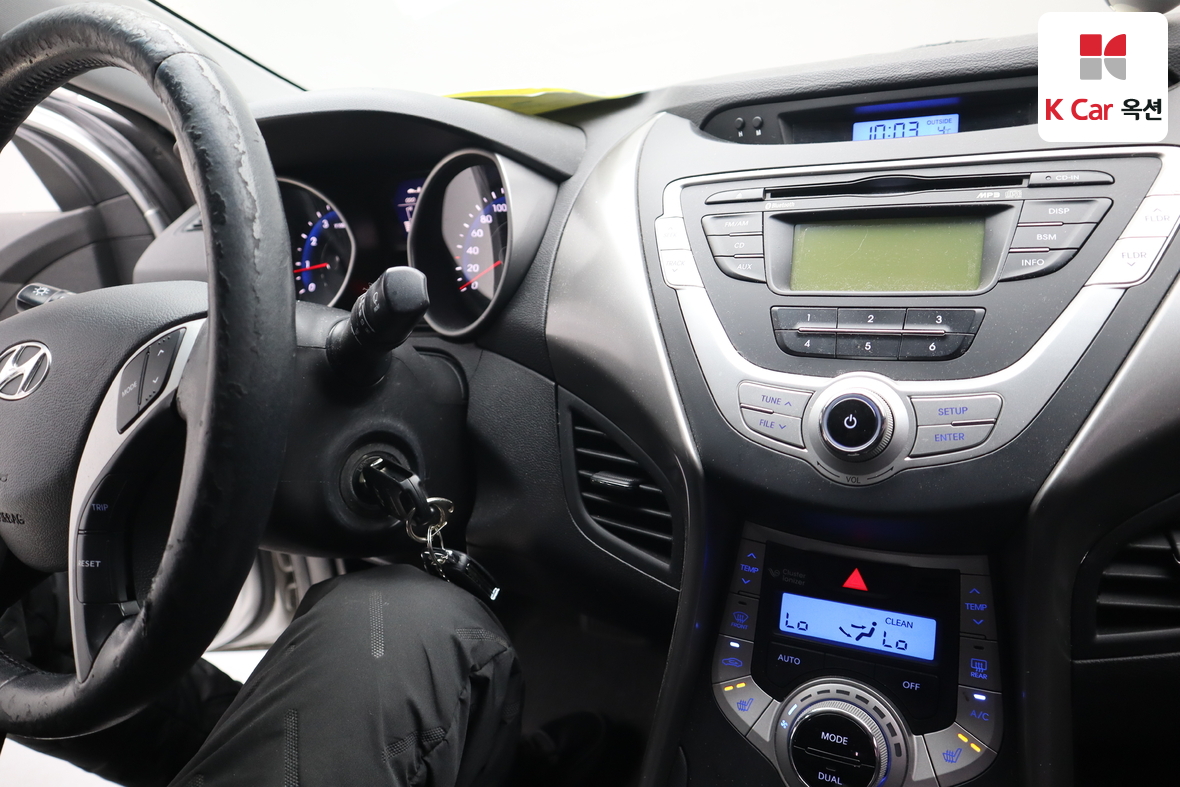 Hyundai Elantra 2012 - Image 11