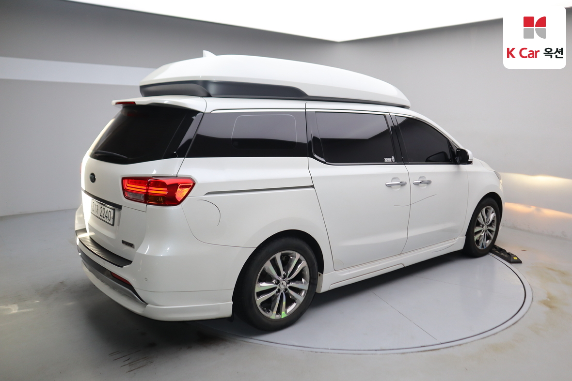 كيا نيو كارنيفال 2017 - صورة 2