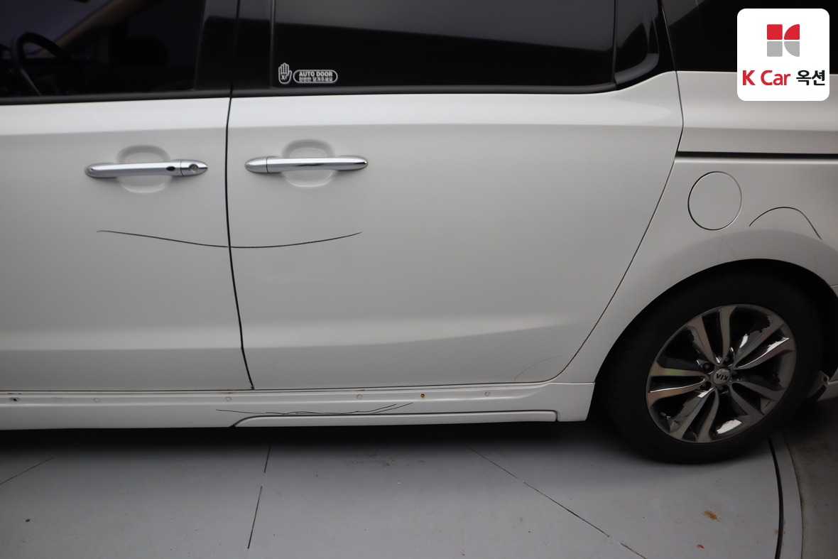 كيا نيو كارنيفال 2017 - صورة 49