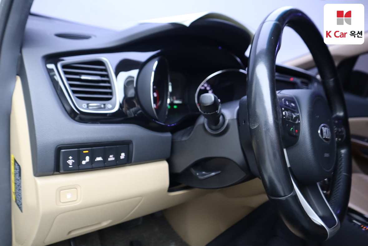 كيا نيو كارنيفال 2017 - صورة 9