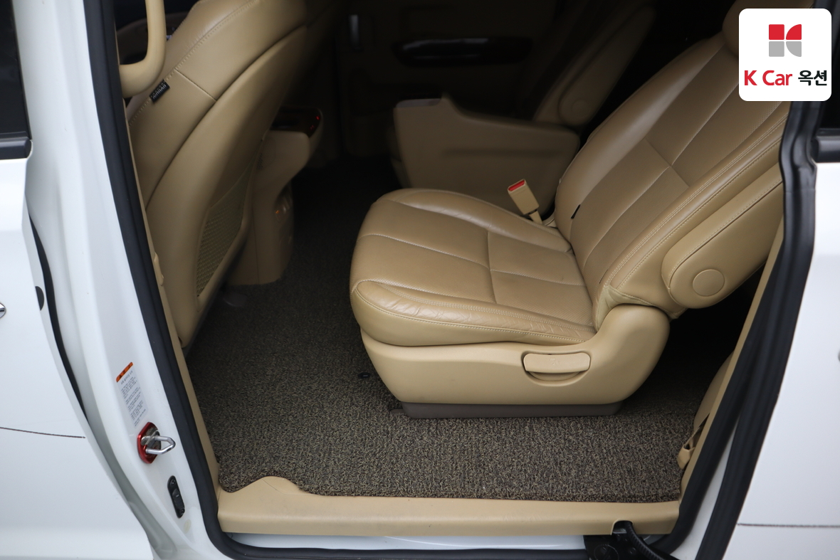 كيا نيو كارنيفال 2017 - صورة 22