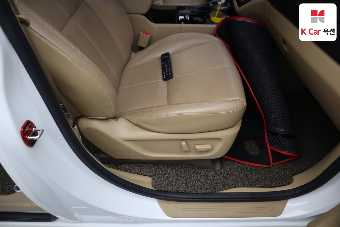 كيا نيو كارنيفال 2017 - صورة 36