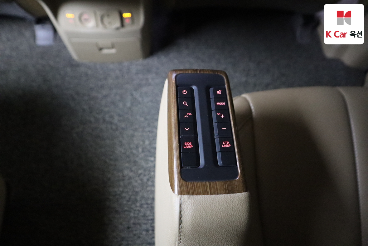 كيا نيو كارنيفال 2017 - صورة 26