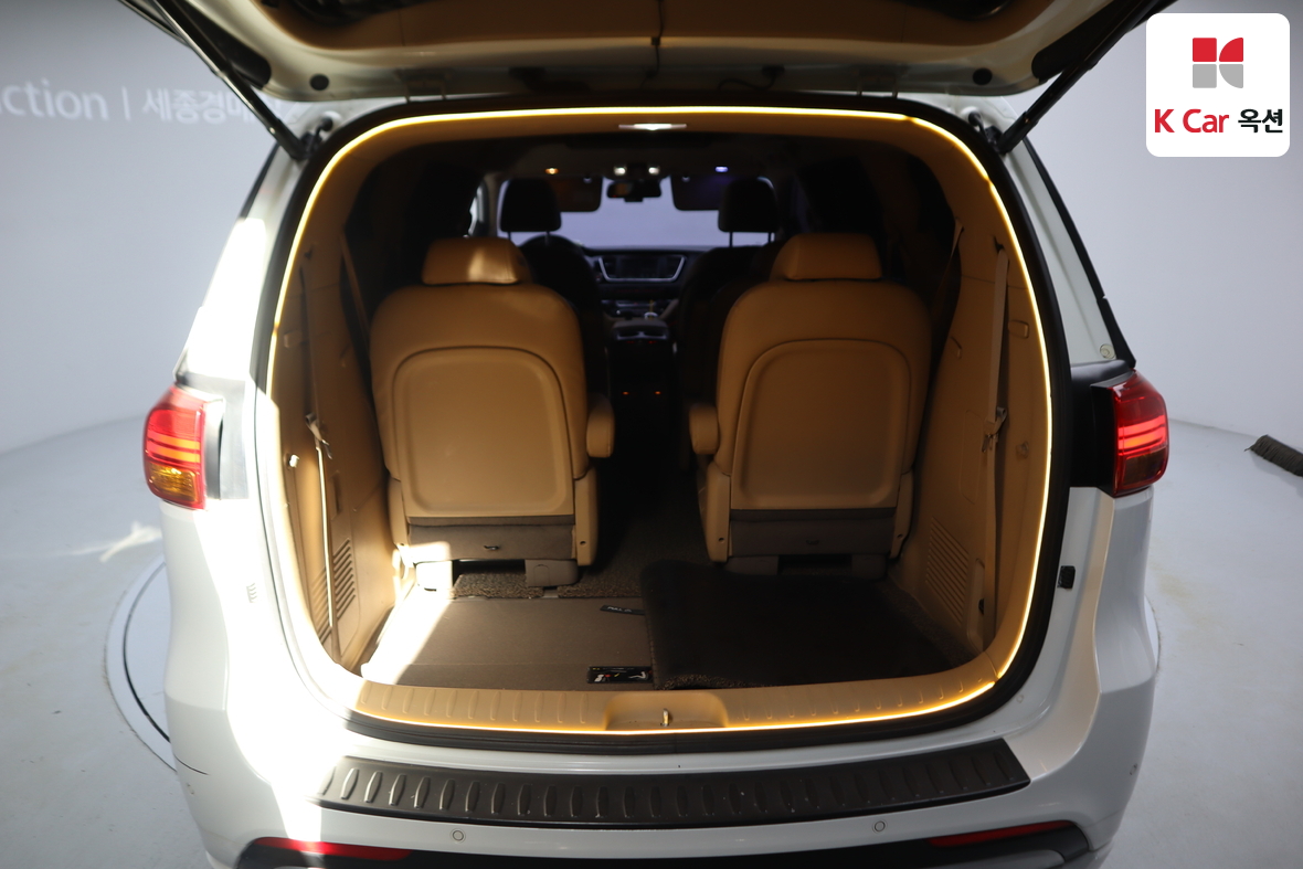 كيا نيو كارنيفال 2017 - صورة 30