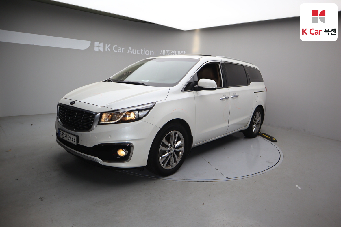 Kia New Carnival 2018 - Image 1