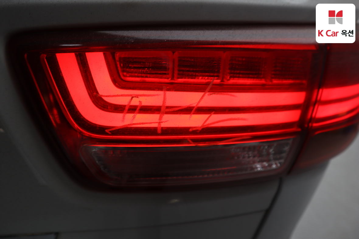 Kia New Carnival 2018 - Image 44