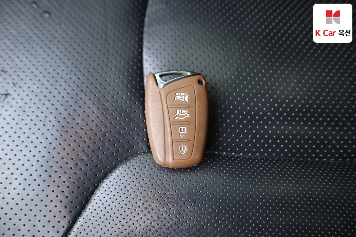 هيونداي أزيرا 2012 - صورة 17