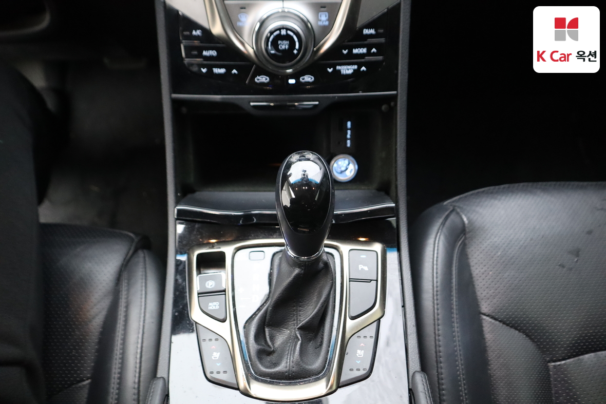 هيونداي أزيرا 2012 - صورة 16