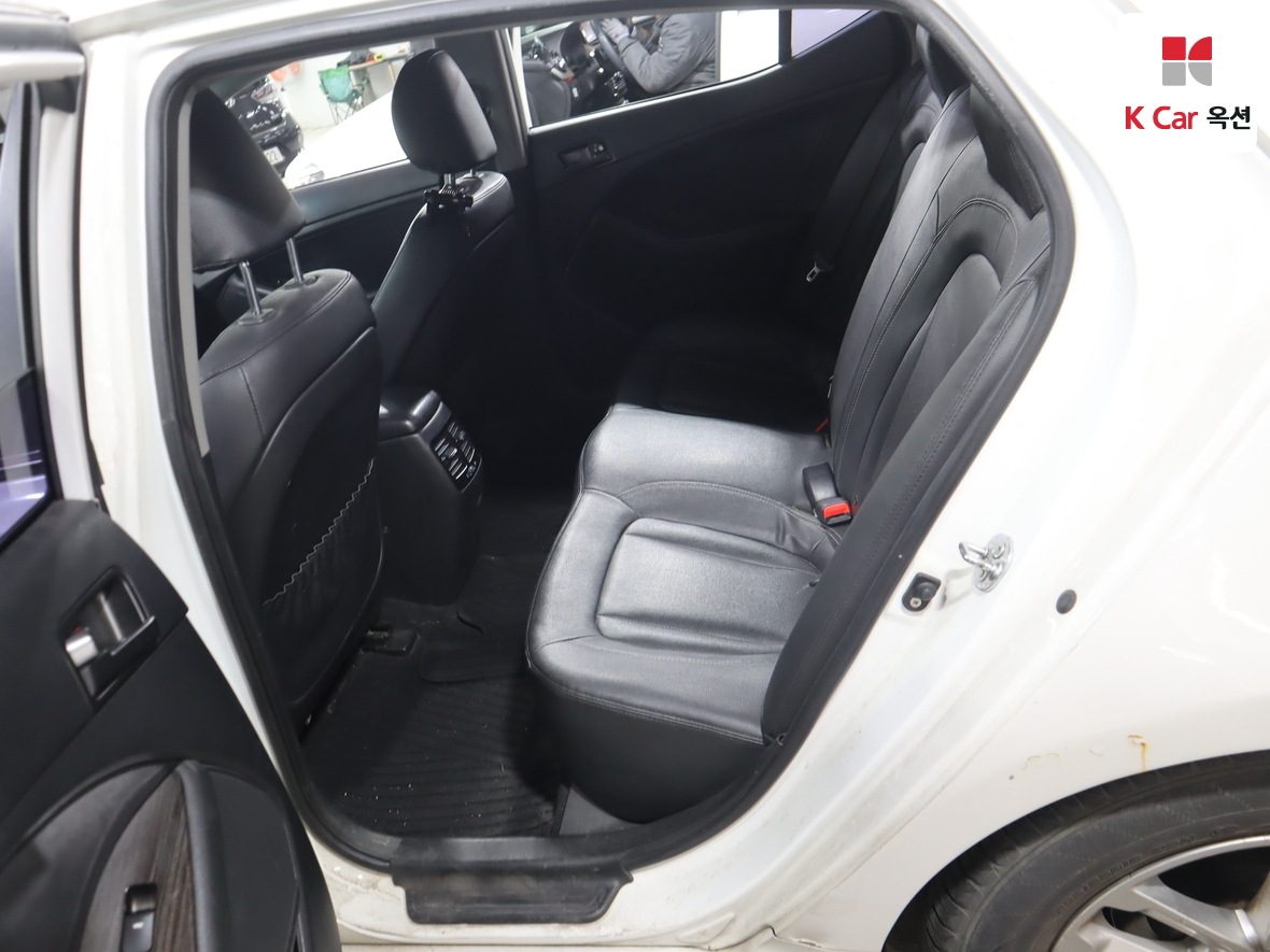 Kia K5 2013 - Image 23