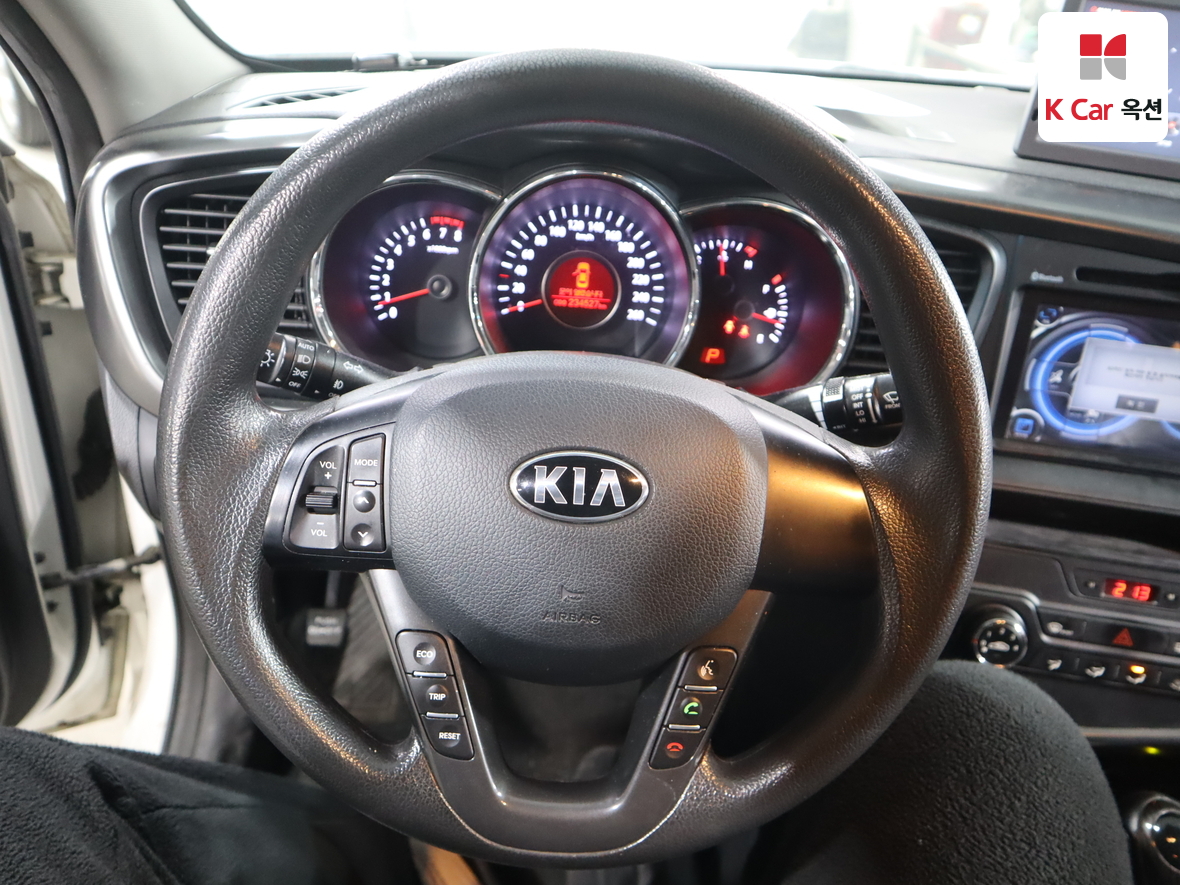 Kia K5 2013 - Image 10