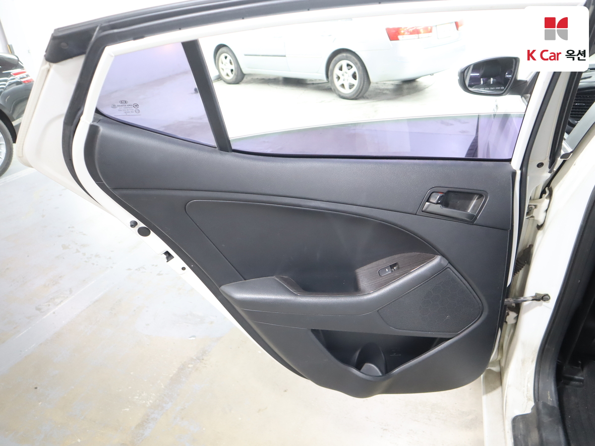 Kia K5 2013 - Image 22