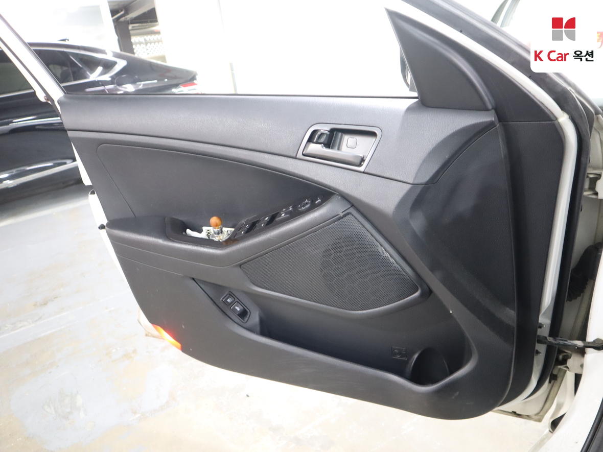 Kia K5 2013 - Image 8