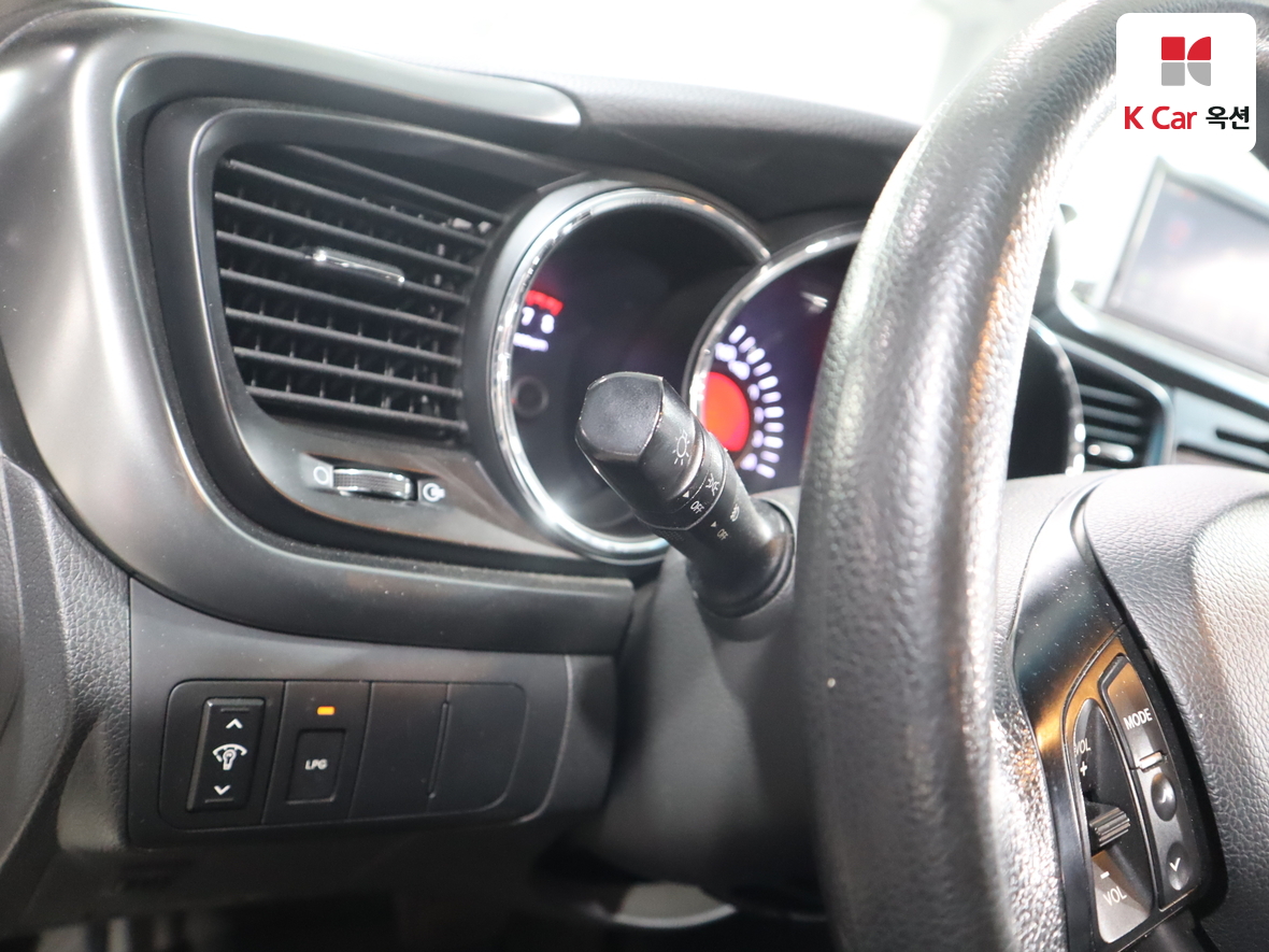 Kia K5 2013 - Image 9