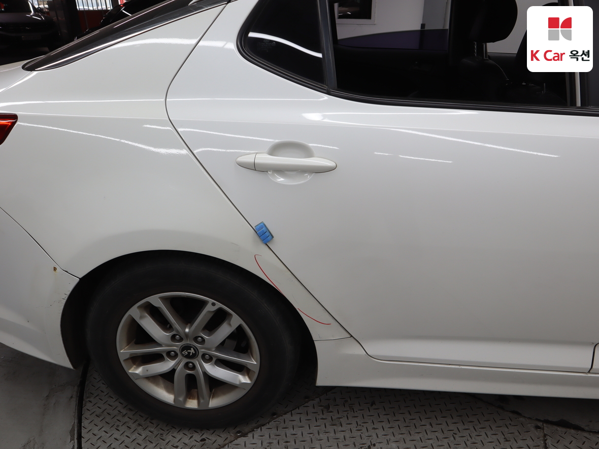 Kia K5 2013 - Image 40