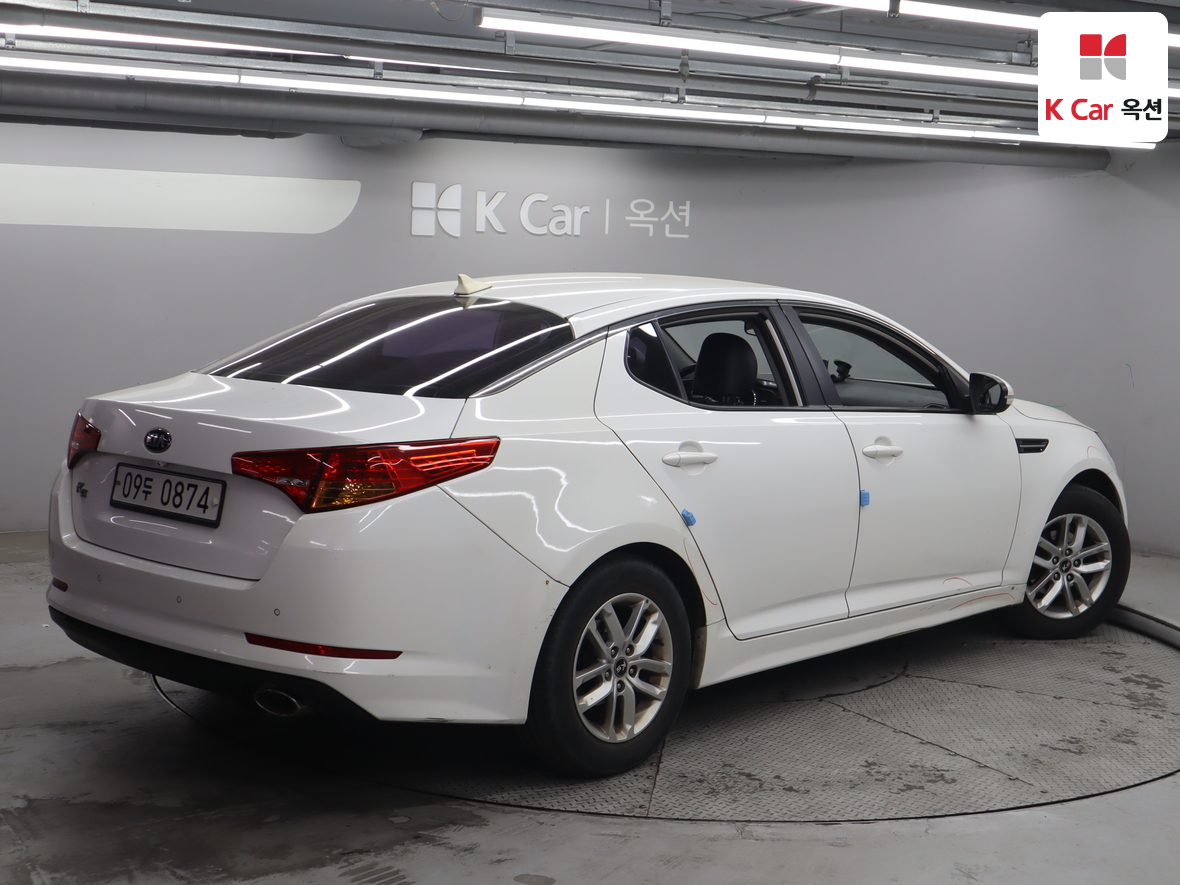 Kia K5 2013 - Image 2