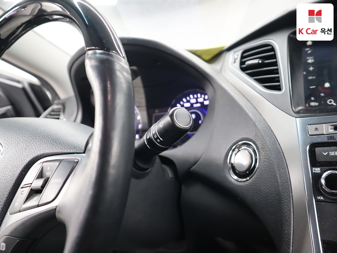 Hyundai AZERA 2016 - Image 11