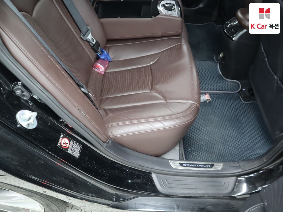 Hyundai AZERA 2016 - Image 30