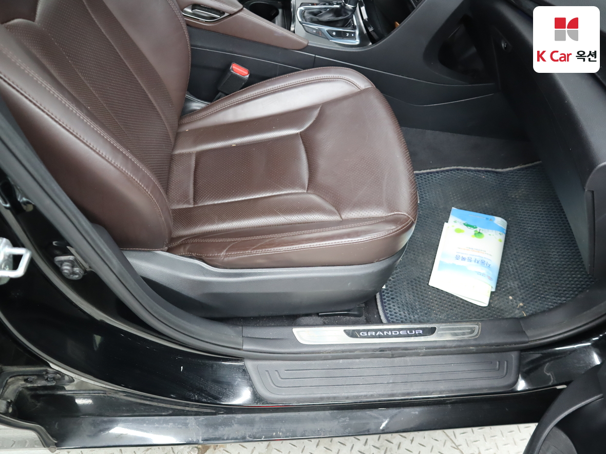 Hyundai AZERA 2016 - Image 32