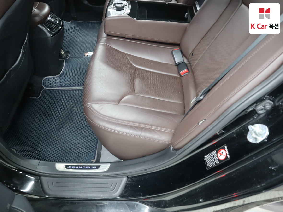 Hyundai AZERA 2016 - Image 25