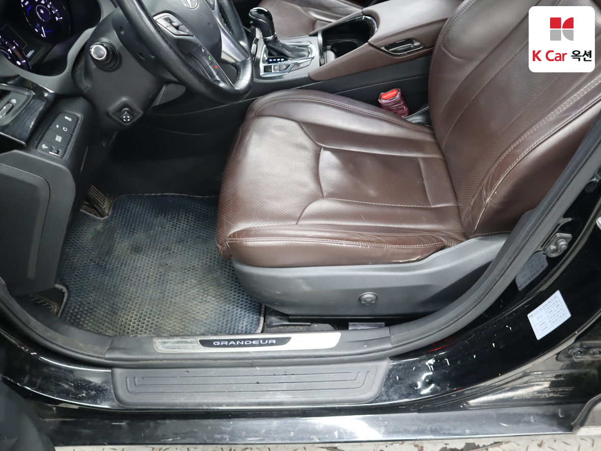 Hyundai AZERA 2016 - Image 19