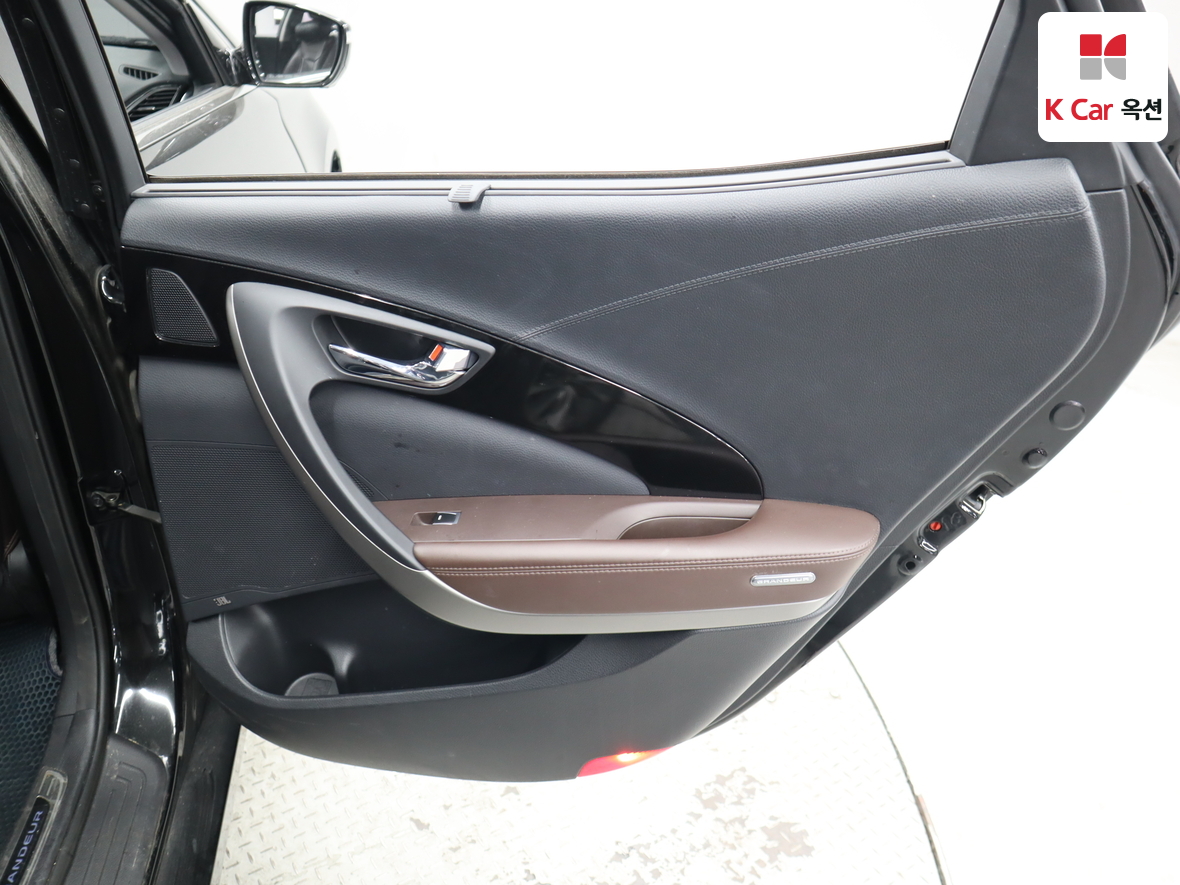 Hyundai AZERA 2016 - Image 29