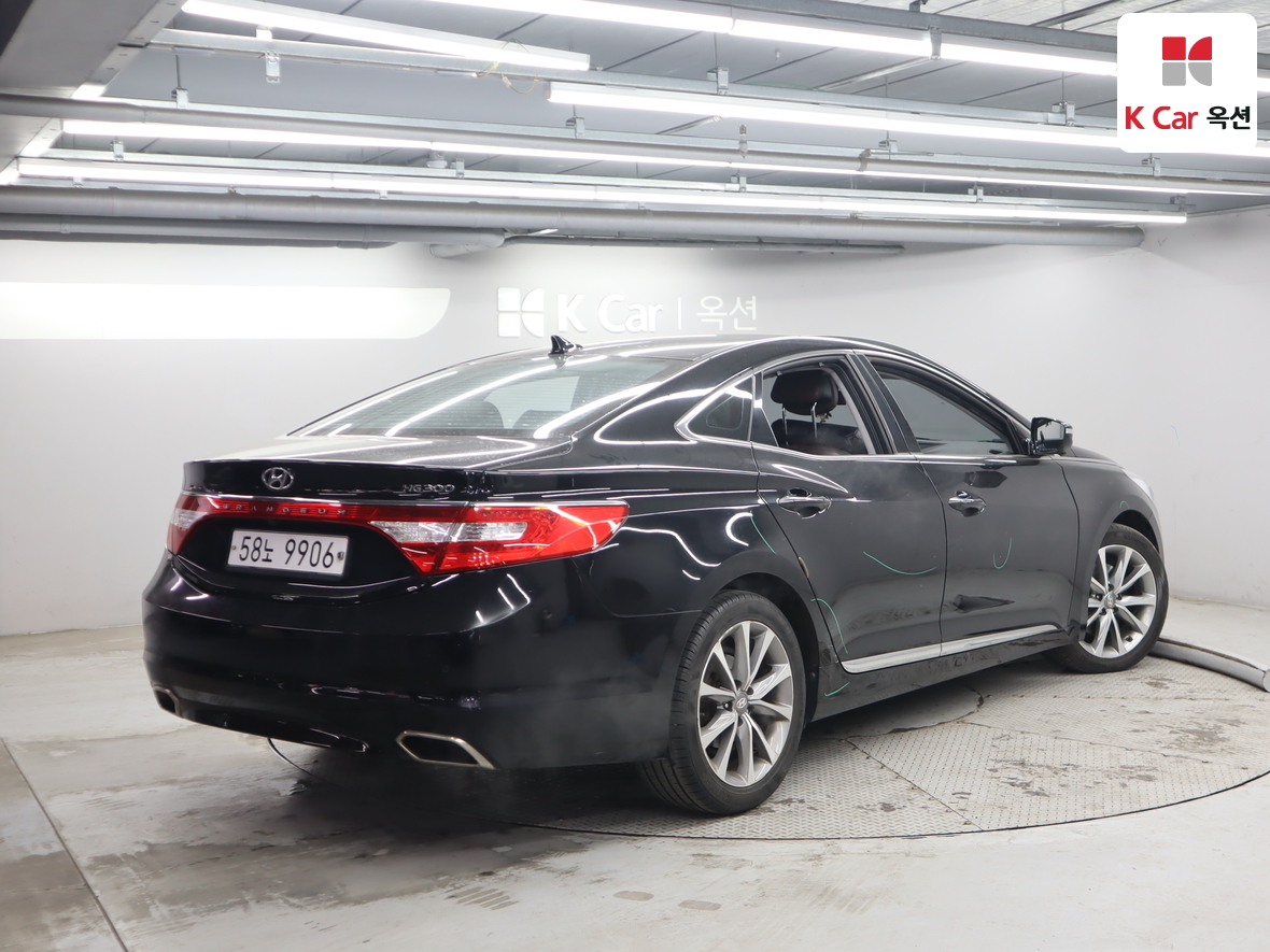 Hyundai AZERA 2016 - Image 2