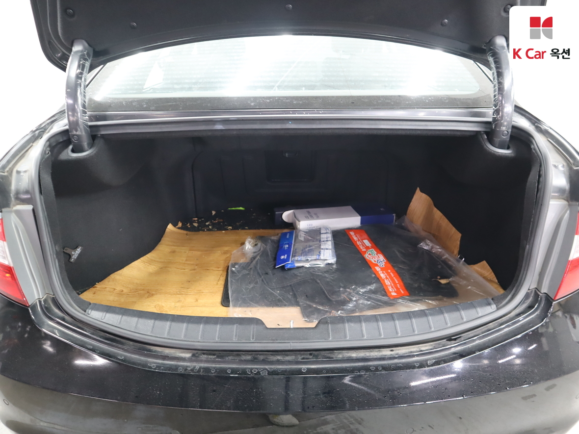 Hyundai AZERA 2016 - Image 28